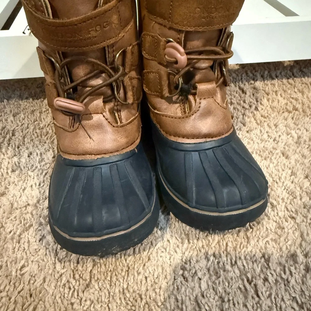 London Fog Kids Tan and Black Snow Boots